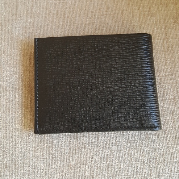NIB Mens Salvatore Ferragamo Black Leather Wallet - Picture 3 of 8